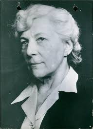 Old portrait of nobel woman